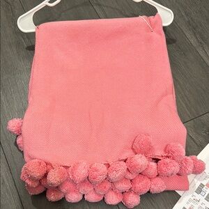 POTTERY BARN TEEN~EUC~Pink Knit Throw Blanket with Pom Pom Trim
